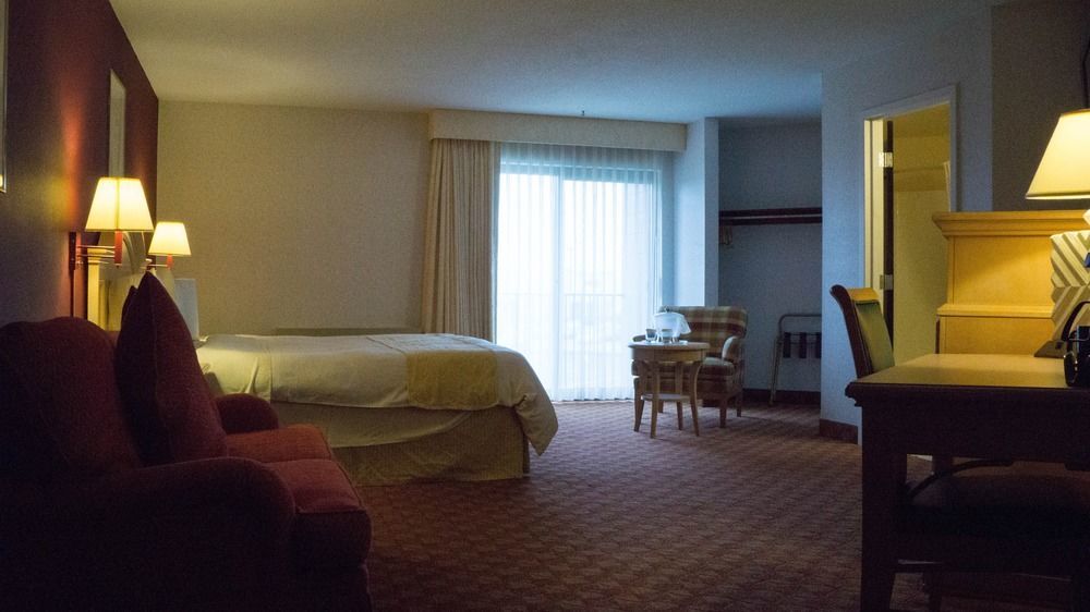 Red Roof Inn & Suites Newport - Middletown, Ri المظهر الخارجي الصورة