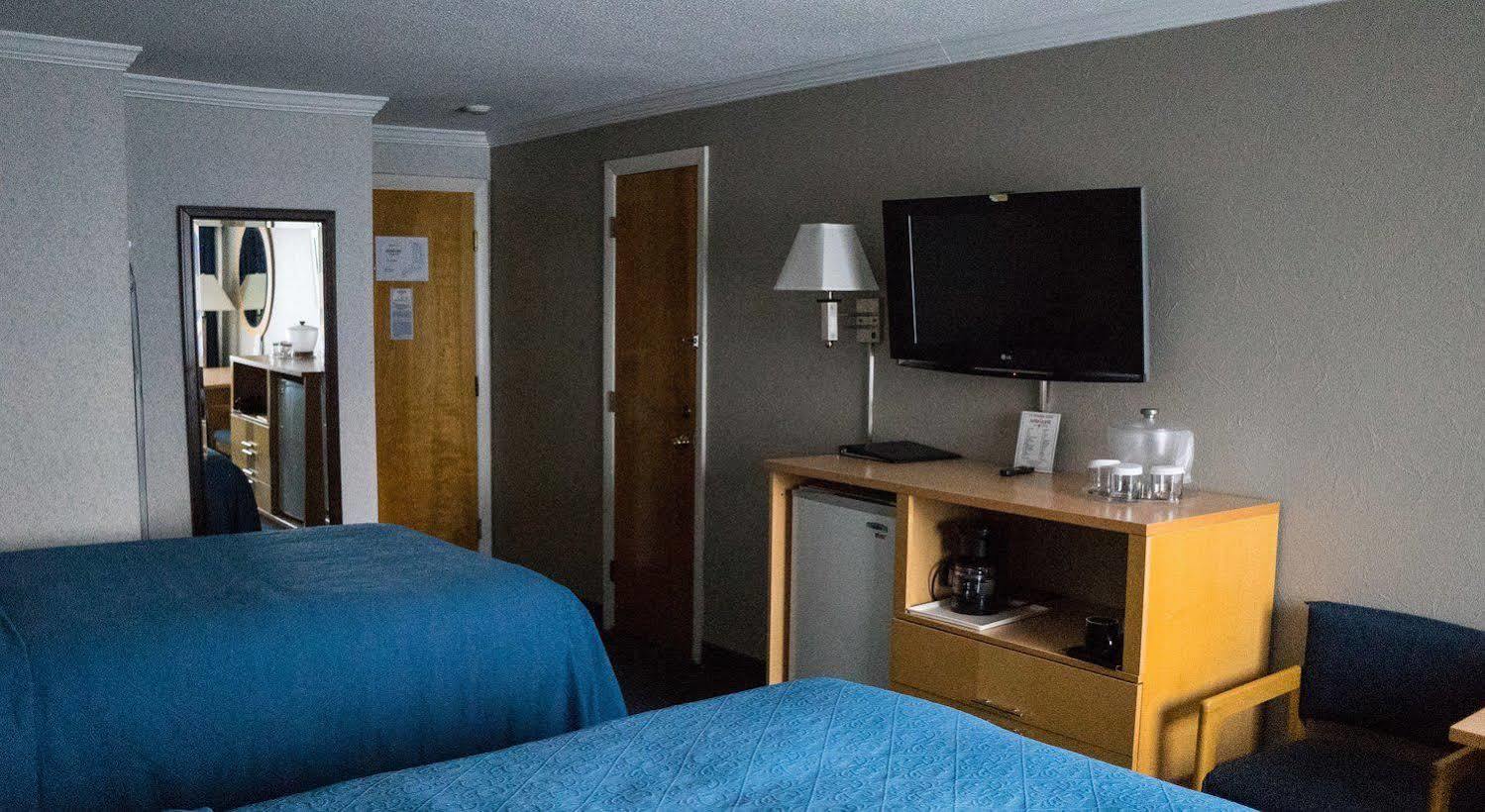 Red Roof Inn & Suites Newport - Middletown, Ri المظهر الخارجي الصورة